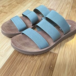 Steve Madden Pascale Slide Olive